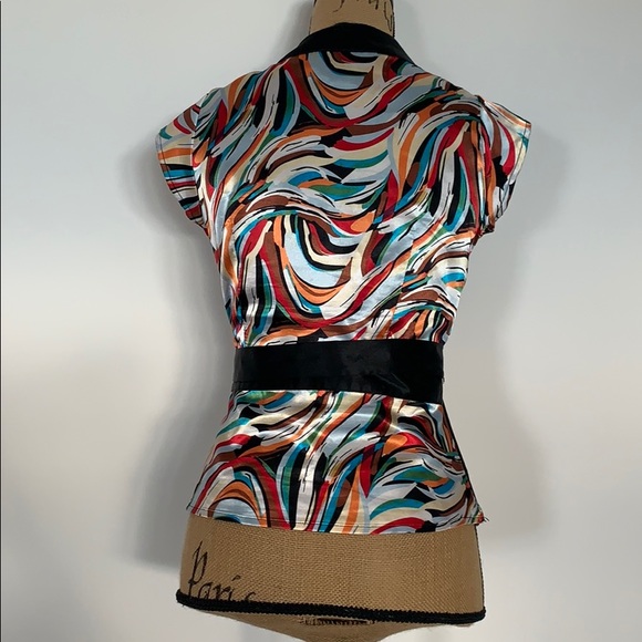 Gorgeous Unique Ladies Wrap Top - Picture 4 of 5